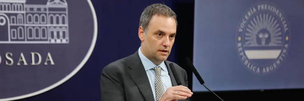 ADORNI VOCERO