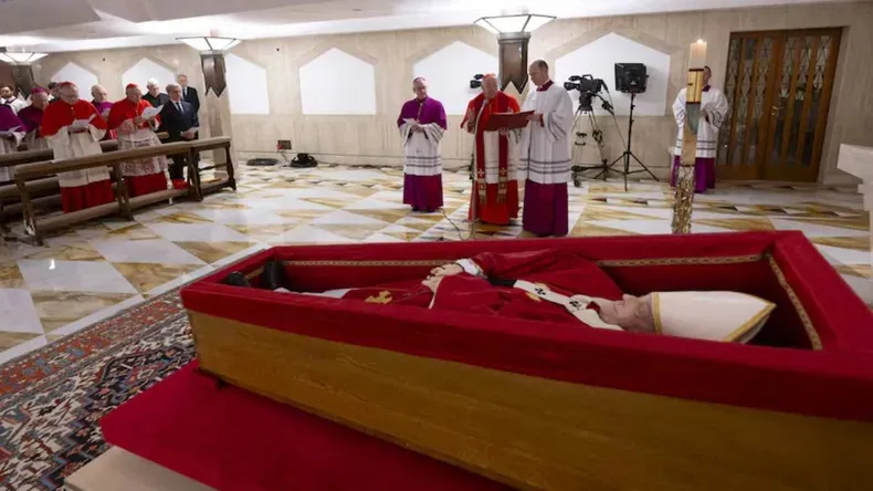 Papa-francisco-muerto-jpg